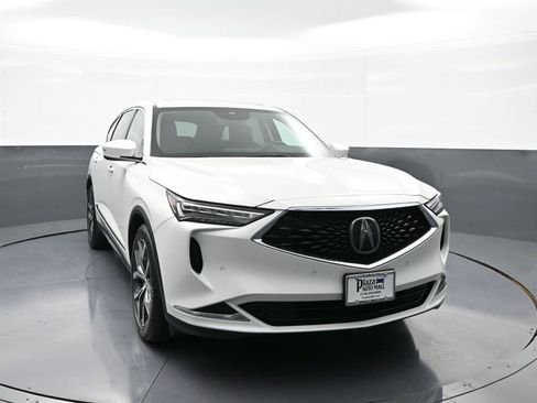 Used 2023 Acura MDX SH-AWD w/ Technology Package image 3