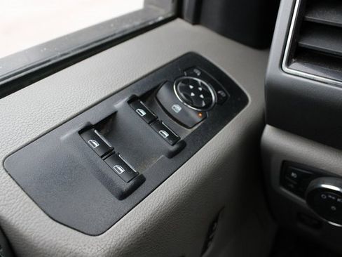 Used 2017 Ford F150 XLT image 15