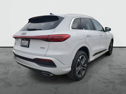 Used 2025 Audi Q5 Premium w/ Convenience Package