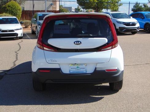 Used 2021 Kia Soul LX FWD image 5
