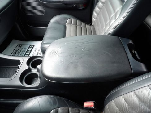 Used 2002 Ford F150 Harley-Davidson RWD image 25