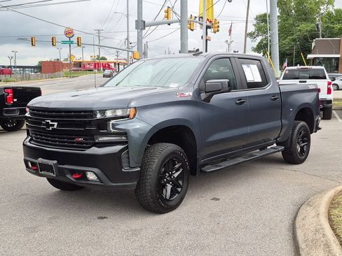 Used 2021 Chevrolet Silverado 1500 LT Trail Boss w/ Bed Protection Package AWD/4WD image 4