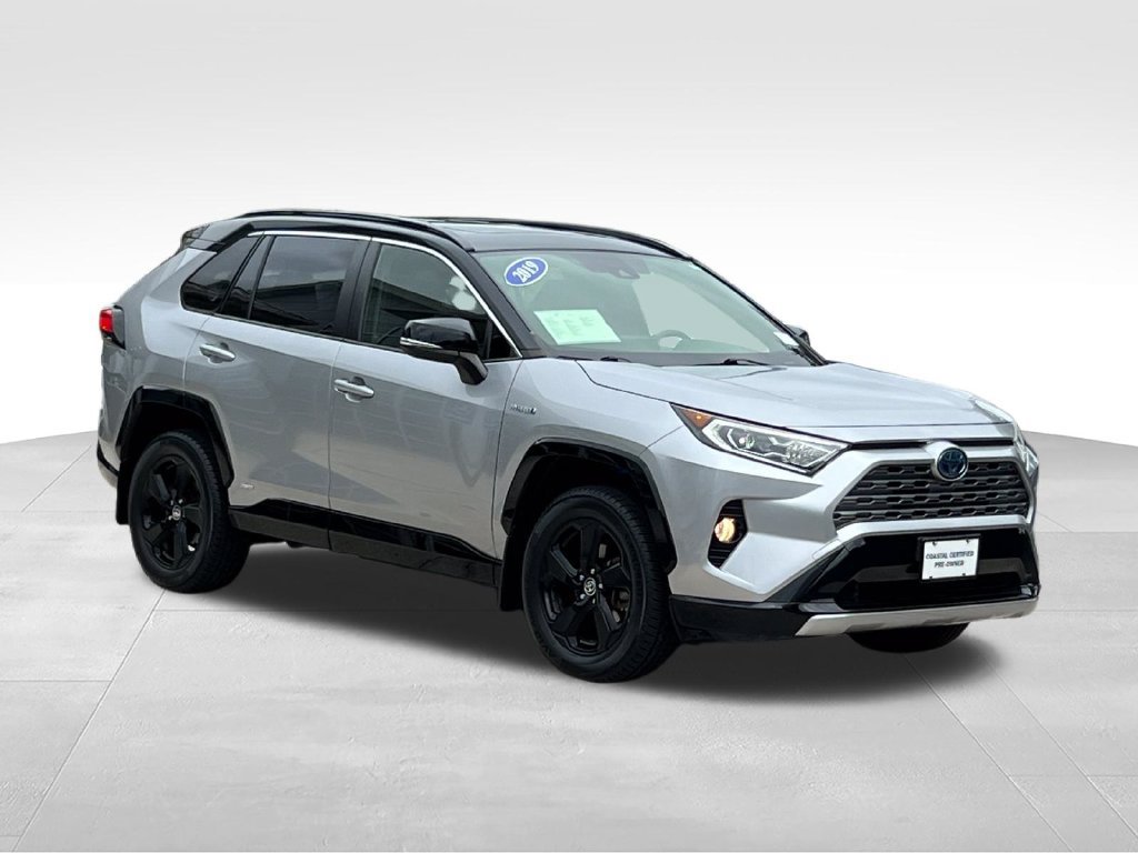 Used 2019 Toyota RAV4 XSE w/ Carpet Mat Package AWD/4WD image 3