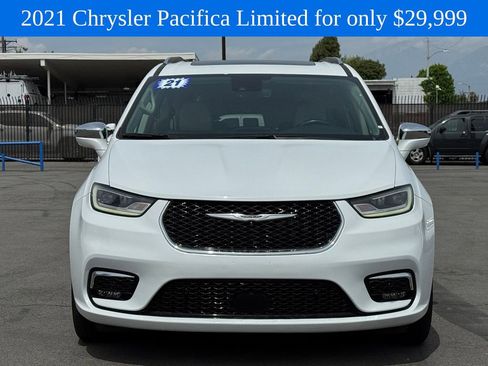 Used 2021 Chrysler Pacifica Limited w/ Premium & Safety Sphere Group AWD/4WD image 3