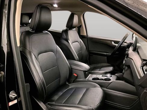 Used 2020 Ford Escape Titanium AWD/4WD image 7