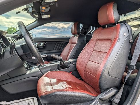 Used 2015 Ford Mustang GT Premium RWD image 13