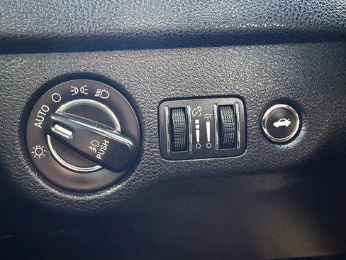 Used 2016 Chrysler 300 S RWD image 30
