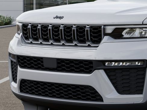 New 2026 Jeep Grand Cherokee Limited image 38
