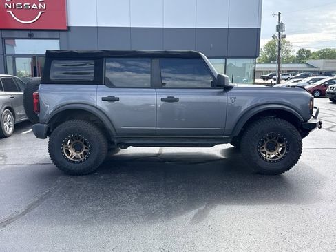 Used 2022 Ford Bronco 4-Door w/ Sasquatch Package image 2