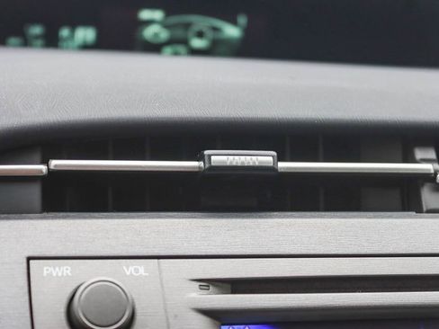 Used 2015 Toyota Prius Four image 26