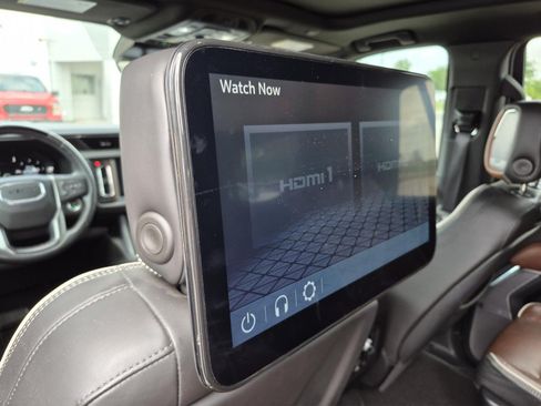 Certified 2024 GMC Yukon Denali Ultimate AWD/4WD image 17