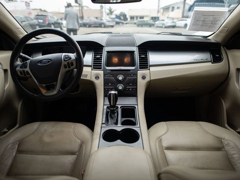 Used 2018 Ford Taurus SEL w/ Equipment Group 201A image 21