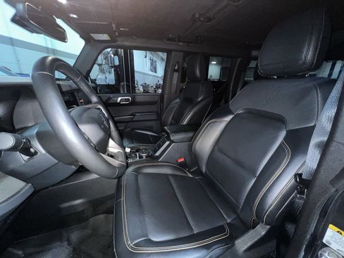Used 2024 Ford Bronco Badlands image 31