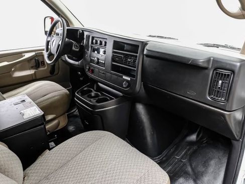 Used 2009 Chevrolet Express 1500 image 27