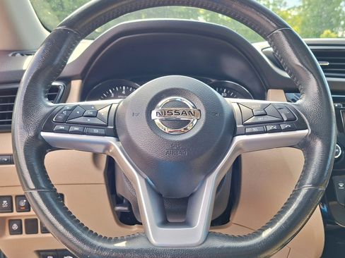 Used 2017 Nissan Rogue SL w/ SL Premium Package FWD image 23