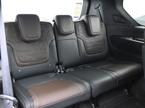 New 2026 Nissan Armada Platinum Reserve image 14