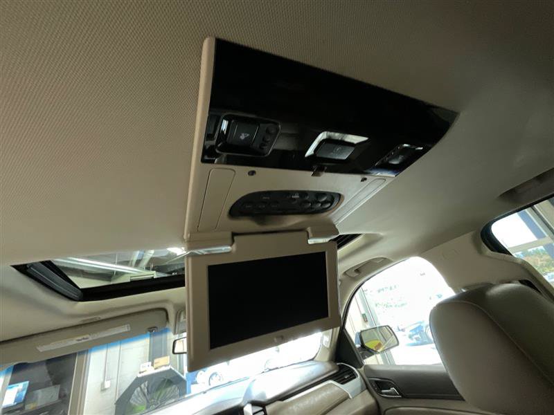 Used 2018 GMC Yukon XL SLT w/ Premium Edition AWD/4WD image 28