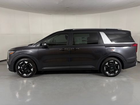 New 2026 Kia Carnival EX FWD image 5