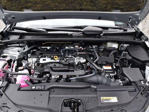 Used 2024 Toyota Prius XLE AWD/4WD image 27
