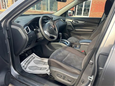 Used 2016 Nissan Rogue SV AWD/4WD image 11