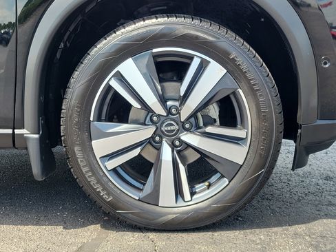 Certified 2023 Nissan Rogue SL w/ SL Premium Package AWD/4WD image 5
