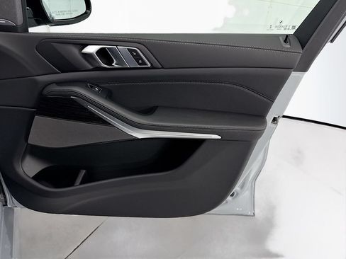 New 2026 BMW X5 xDrive40i AWD/4WD image 24
