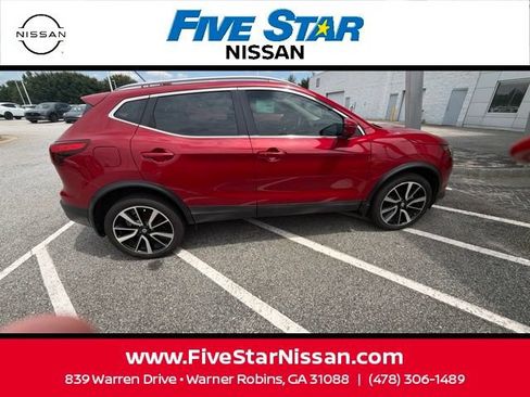 Used 2018 Nissan Rogue Sport SL w/ SL Premium Package FWD image 5