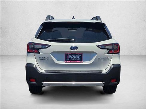Used 2025 Subaru Outback Limited AWD/4WD image 8
