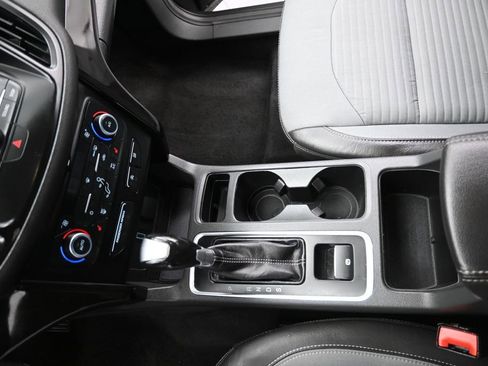 Used 2018 Ford Escape SE w/ SE Sport Appearance Package FWD image 14