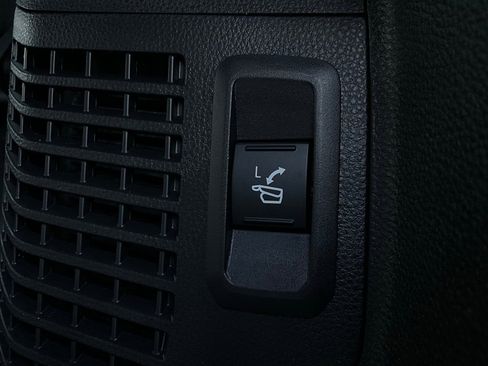 New 2026 Toyota Sequoia Platinum image 16