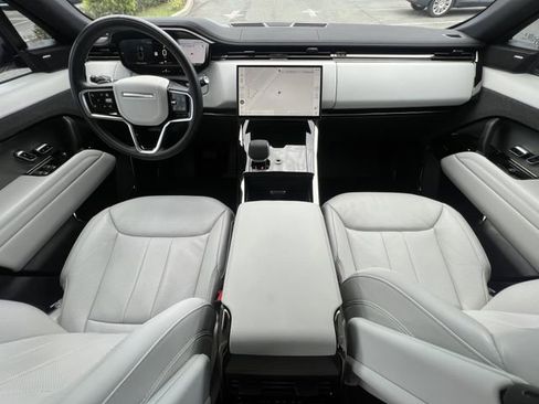 Used 2024 Land Rover Range Rover Sport SE AWD/4WD image 14