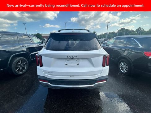Certified 2024 Kia Sorento S w/ Panoramic Sunroof Package FWD image 7