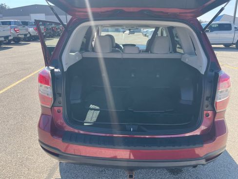 Used 2015 Subaru Forester 2.5i Premium w/ All-Weather Package AWD/4WD image 19