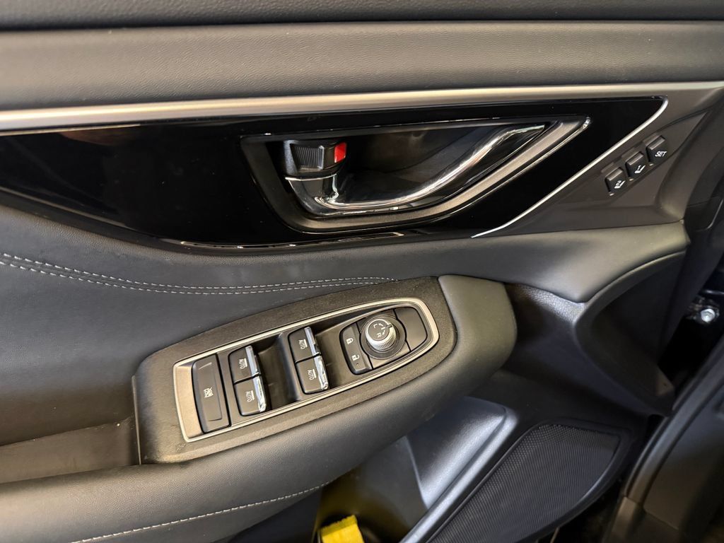Used 2022 Subaru Legacy Limited AWD/4WD image 17