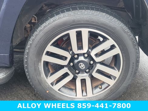 Used 2016 Toyota 4Runner Limited image 8