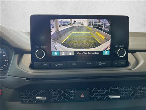 Used 2025 Honda Accord SE image 14