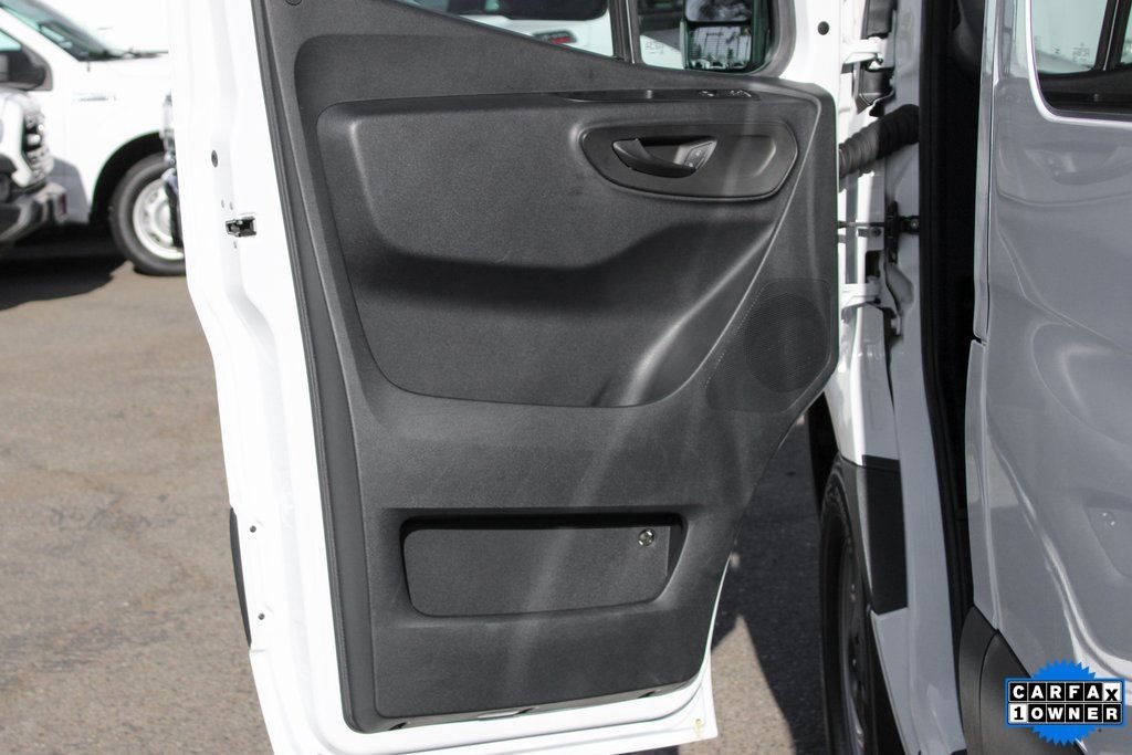 Used 2022 Mercedes-Benz Sprinter 2500 image 12