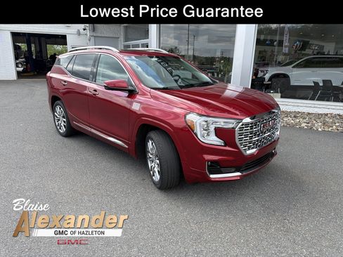 Used 2023 GMC Terrain Denali w/ Denali Premium Package AWD/4WD image 1