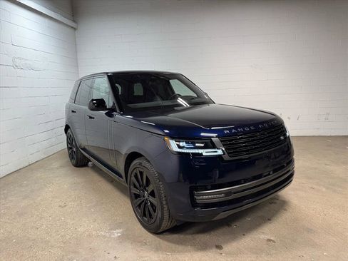 Used 2023 Land Rover Range Rover SE image 4