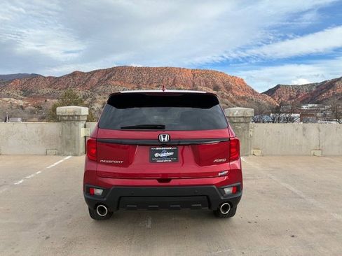 Used 2024 Honda Passport EX-L image 7