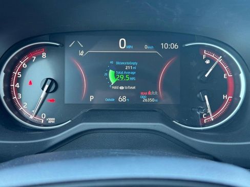 Used 2025 Toyota RAV4 XLE AWD/4WD image 19