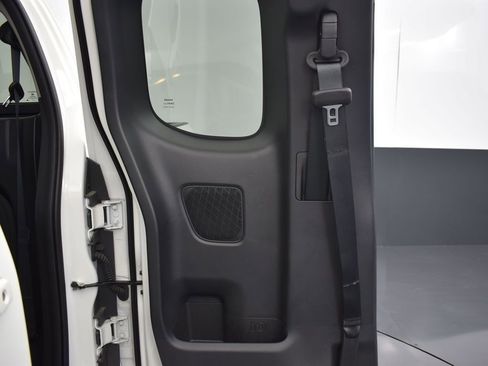 New 2024 Nissan Frontier SV w/ SV Convenience Package image 13