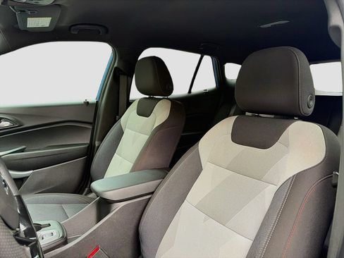 Used 2024 Chevrolet Trax RS w/ Driver Confidence Package FWD image 21