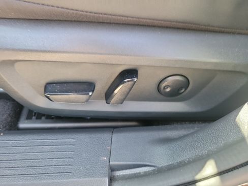 Used 2023 Nissan Rogue SL AWD/4WD image 15