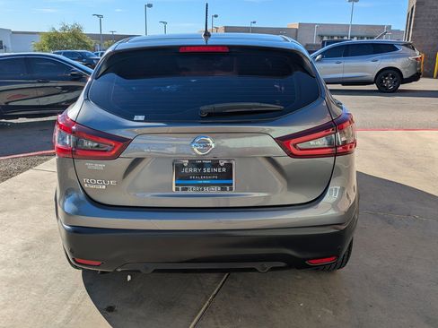 Used 2021 Nissan Rogue Sport S image 4