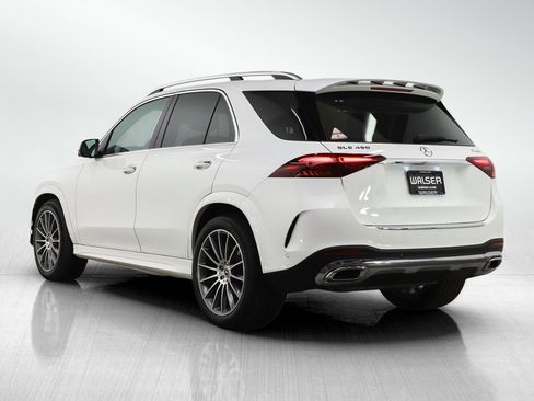 Used 2024 Mercedes-Benz GLE 450 4MATIC image 3