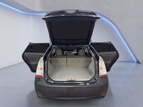 Used 2011 Toyota Prius Three image 11