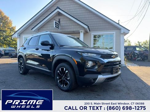 Used 2023 Chevrolet TrailBlazer LT w/ Convenience Package AWD/4WD image 1