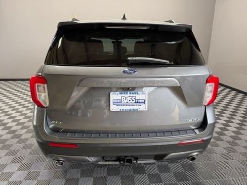 Used 2023 Ford Explorer XLT w/ Equipment Group 202A AWD/4WD image 11