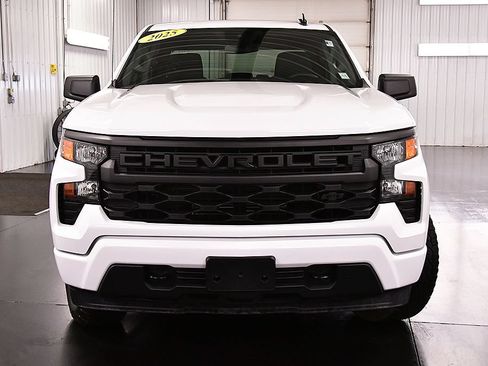 Used 2025 Chevrolet Silverado 1500 Custom w/ Turbomax Blackout Package AWD/4WD image 2